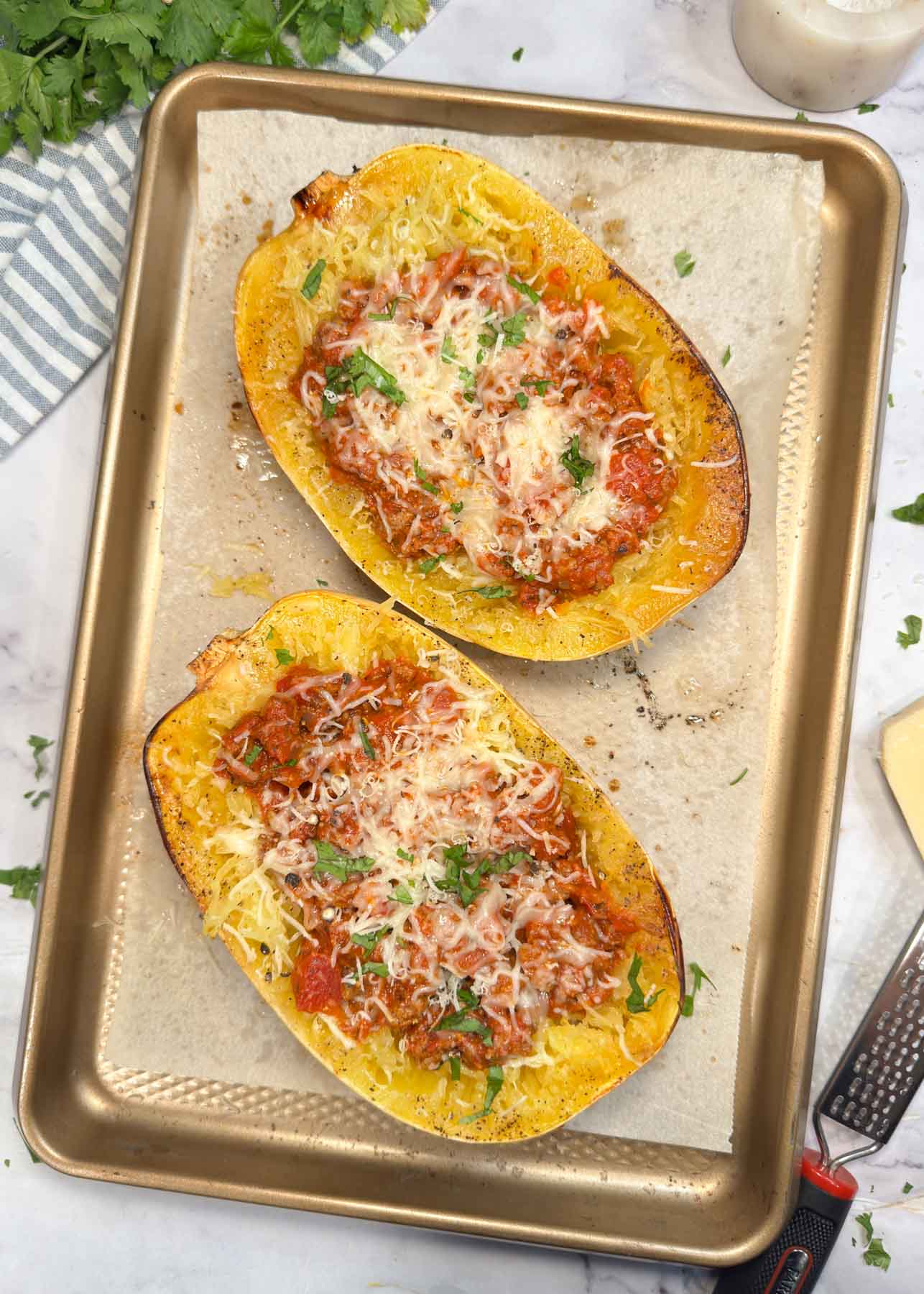 Baked Spaghetti Squash Recipe (With Meat Sauce)