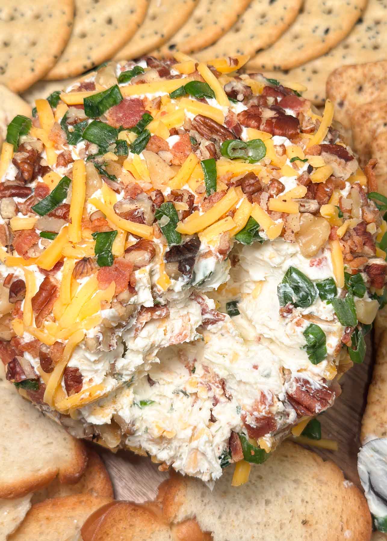 Easy Bacon Ranch Cheese Ball Recipe